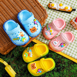 Sapatos de Verão para Crianças Sandálias Buracos Sapatos de Criança Chinelos Macios Antiderrapantes Design de Desenho Animado Buracos Sapatos de Bebê Praia de Areia Para Meninos Meninas