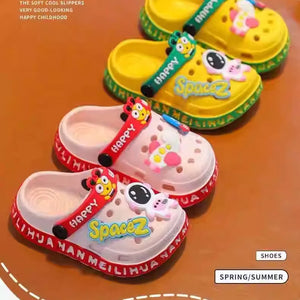 Sapatos  Crianças  Sandálias de Bebê de Cartoon com Solado Macio – Sandálias Infantis Ultra-Leves e Antiderrapantes com Ponta Fechada para Meninos e Meninas na Praia