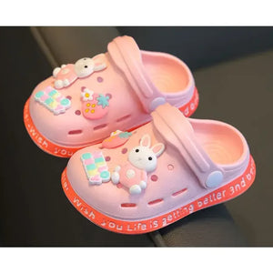 Chinelos Infantis Bonitos de Desenhos Animados Meninas Meninos com Solas Macias Sacolas para Bebês Sapatos Perfurados Sandálias para Casa e Bebês