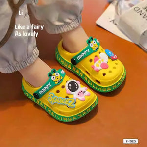 Sapatos  Crianças  Sandálias de Bebê de Cartoon com Solado Macio – Sandálias Infantis Ultra-Leves e Antiderrapantes com Ponta Fechada para Meninos e Meninas na Praia
