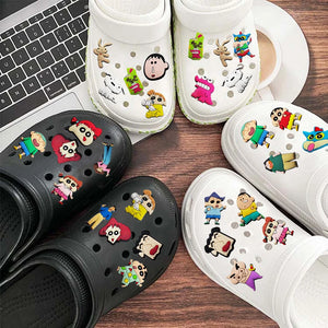 10/21Pcs Miniso Kawaii Anime Crayon Shin-Chan Fivelas para Sapatos Acessórios para Tamancos Charms de Sapatos de Desenhos Animados para Festa Presentes de Natal