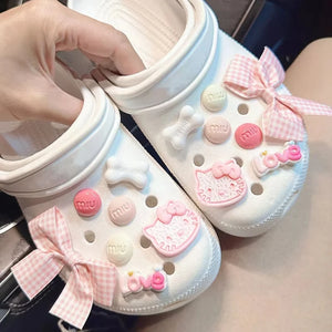 Conjunto de Charms para Sapatos Mesuca Pink Series Hello Kitty Acessórios de Decoração em Resina Kawaii Acessórios Removíveis para Sapatos Presentes para Festa de Natal