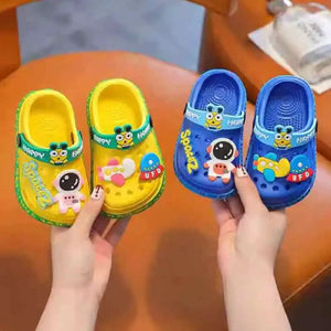 Sapatos  Crianças  Sandálias de Bebê de Cartoon com Solado Macio – Sandálias Infantis Ultra-Leves e Antiderrapantes com Ponta Fechada para Meninos e Meninas na Praia