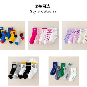 Kit 5 Pares de Meias Infantis Estampadas Estilo Herói