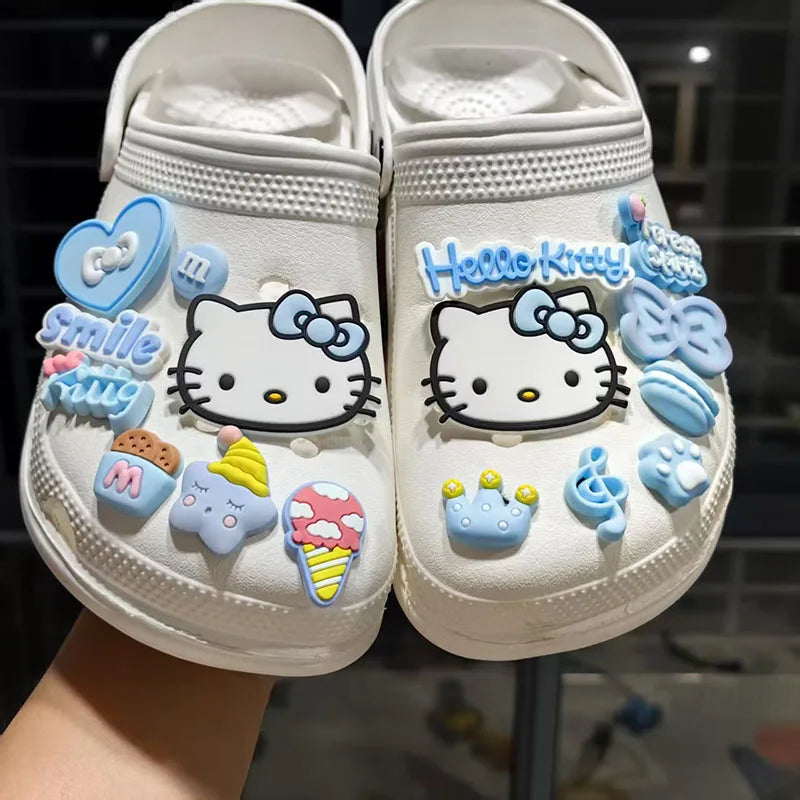 Decorações de Tamancos de Cartoon Hello Kitty DIY Série Azul, Charms de Sapatos, Fivelas, Acessórios Destacáveis para Meninas e Mulheres, Presentes de Natal