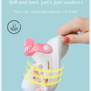 Chinelos de Bebê Sandálias Mules Respiráveis para Meninos e Meninas com Sola Macia para Atividades Internas e Externas e Design Antiderrapante