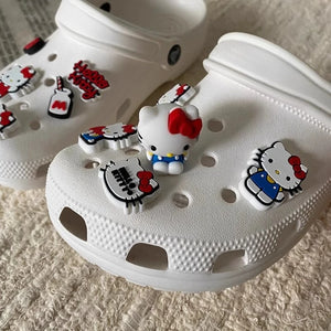 10pcs/Conjunto Charms de Sandálias DIY Laço Hello Kitty Doces e Fofos Cartoon PVC Acessórios para Calçados de Jardim Fivela Presentes de Festa